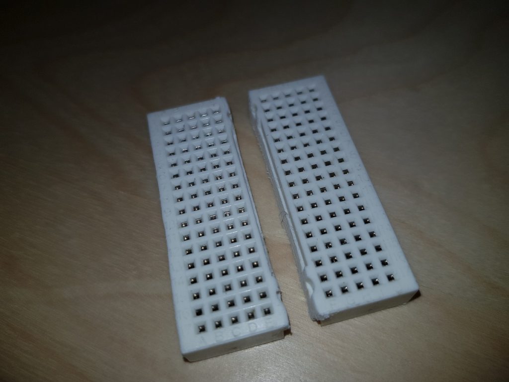 Splitted breadboard