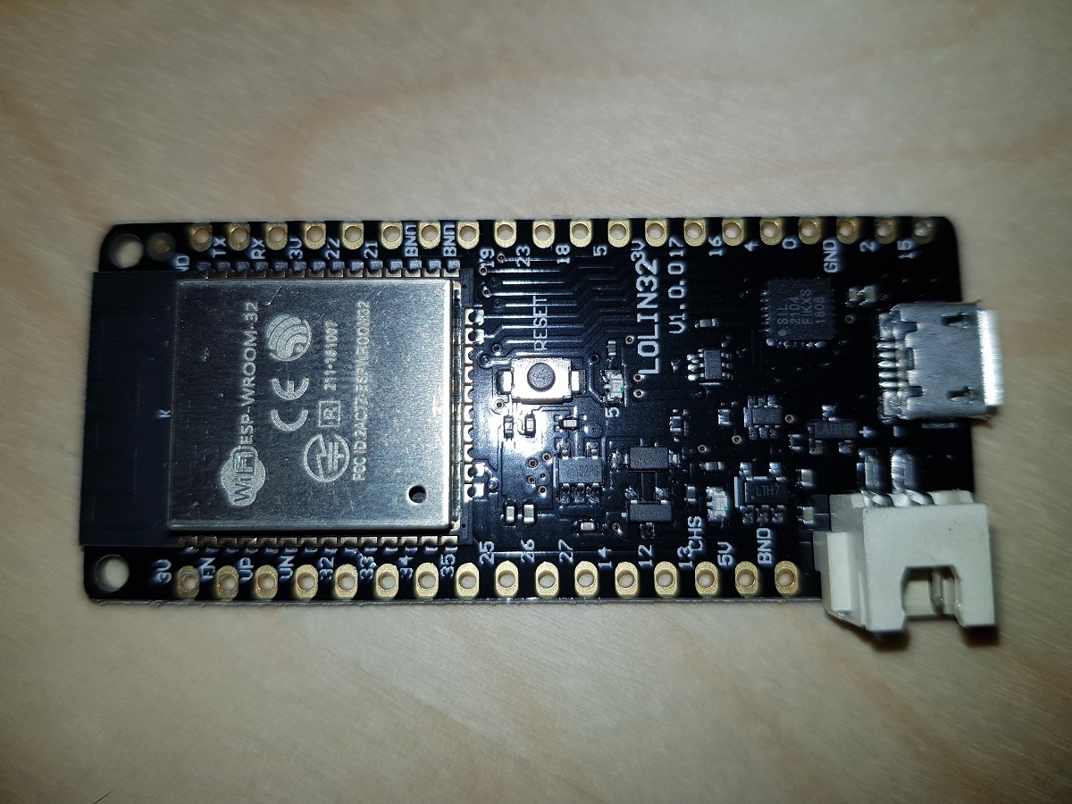 Wemos Lolin 32 with battery charger
